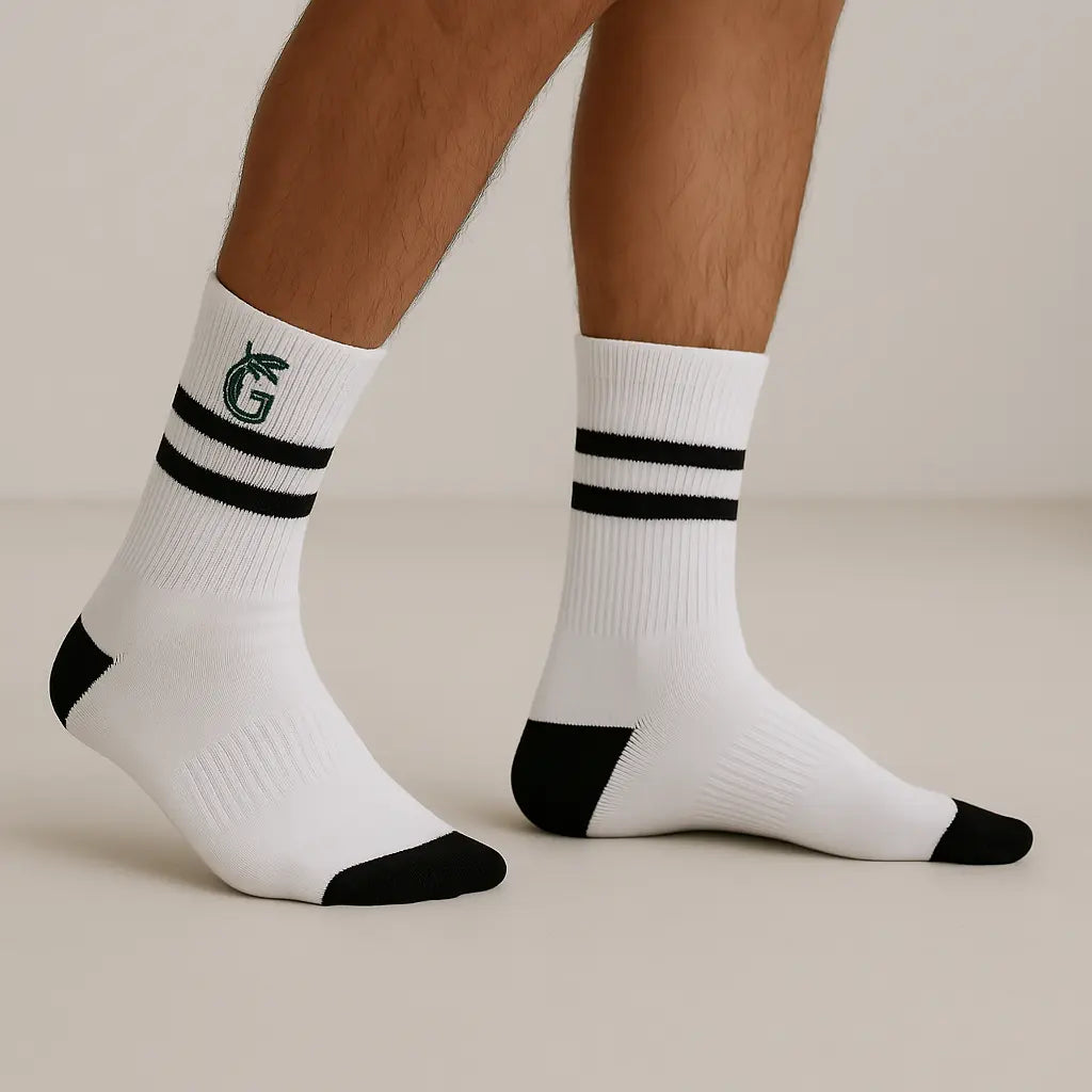 dual-white-socks-wearing-by-men