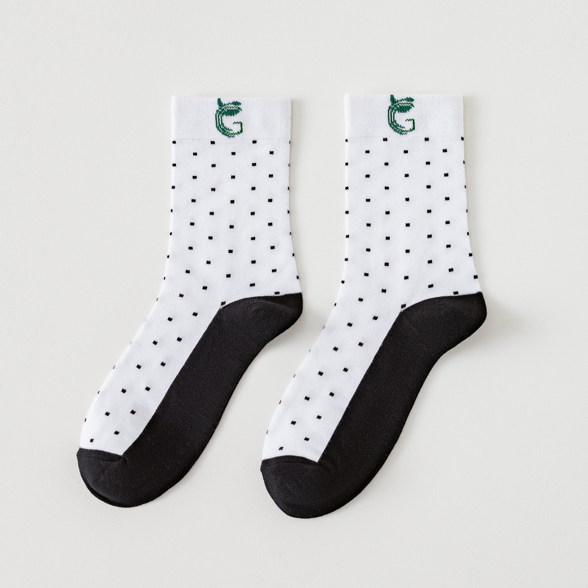 monochrome-dots