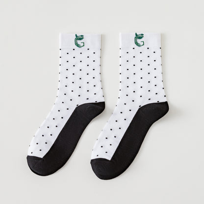 monochrome-dots